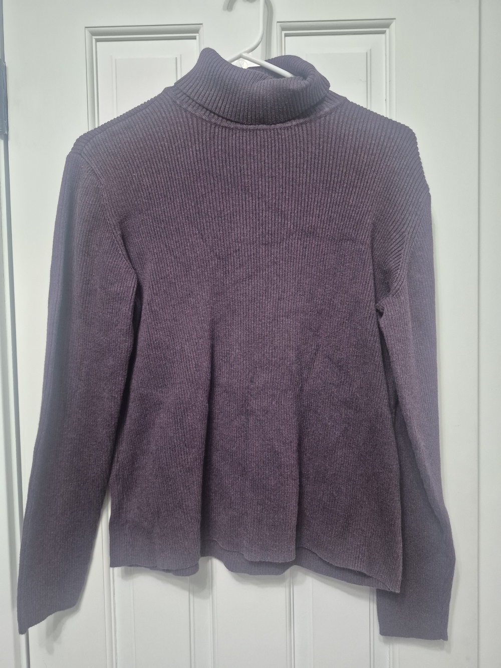 Vintage 100% Cotton Turtleneck Rib-Knit Sweater in Plum